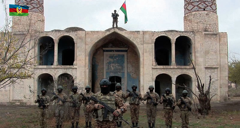 Азербайджанский спецназ на освобожденной территории.