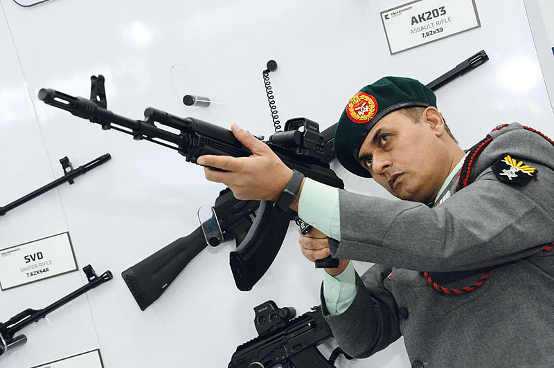 Индийской армии предстоит переход на автомат АК-203 в качестве основного штурмового оружия.