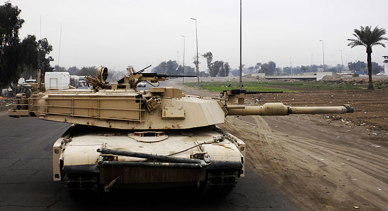 Танк Abrams М1А1 c установленным модернизационным комплектом&nbsp; TUSK, предназначенным для повышения эффективности машины в городских условиях.