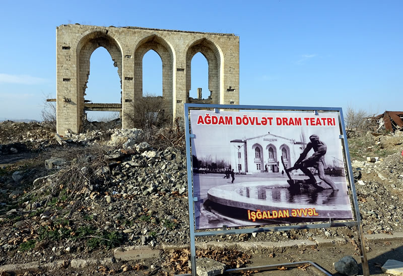 В городе Агдам после армянских оккупантов не осталось ни одного уцелевшего здания.