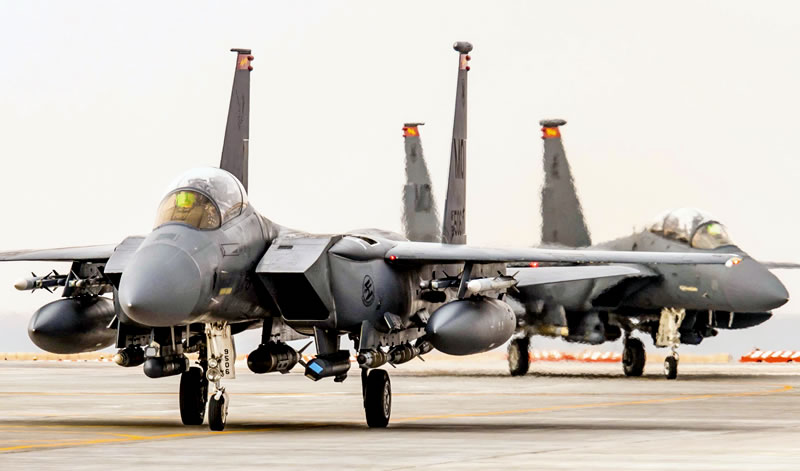 В летно-тактических маневрах НАТО Castle Forge приняли участие самолеты F-15E ВВС США.