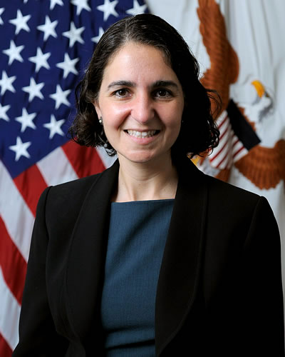 Помощник министра обороны США по политическим вопросам и стратегии Мара Карлин изложила планы глобального развертывания Вооруженных Сил Соединенных Штатов.