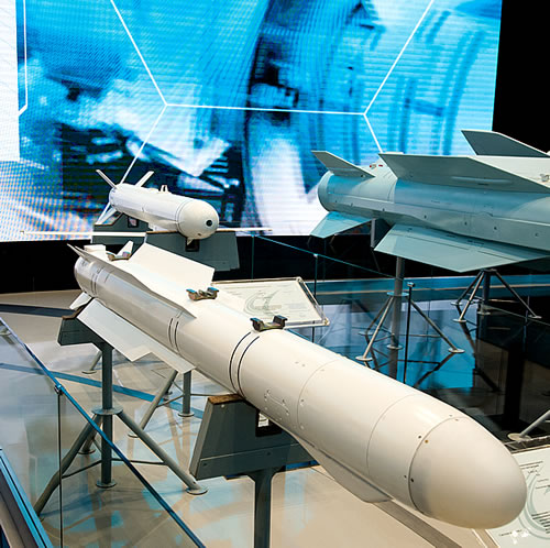 Многоцелевая ракета модульного построения Х-МД-Э может применяться с борта любых БЛА.