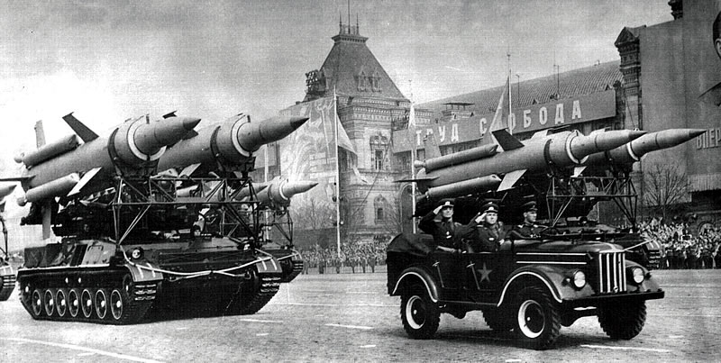Самоходные пусковые установки ЗРК &#171;Круг&#187; были впервые публично продемонстрированы во время военного парада на Красной Площади 7 ноября 1966 г.