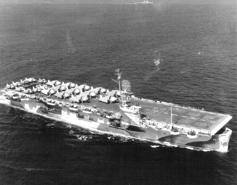 Эскортный авианосец Guadalcanal (CVE 60) – один из многочисленных представителей &#171;джипов&#187; американского флота.