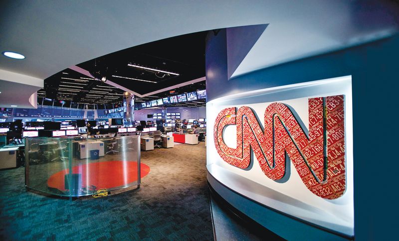 Американские СМИ, выражающие интересы транснациональных корпораций, являются основным источником распространения новостей в мире.