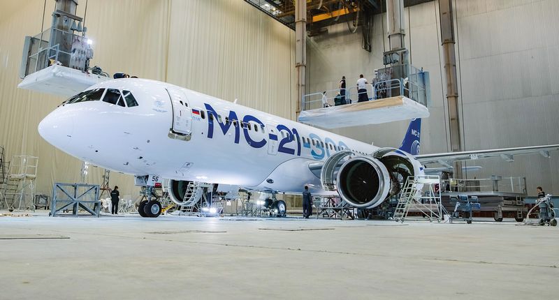 Пассажирский лайнер МС-21 должен быть запущен в серийное производство к концу 2024 г. ПСБ является надежным партнером ОАК в производстве и продвижении на рынок современных российских самолетов.