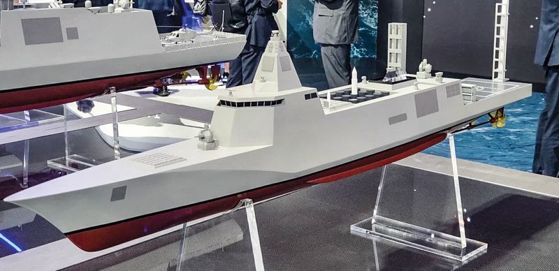 Модель корабля-арсенала.