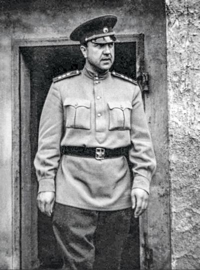 Начальник ГУКР &#171;Смерш&#187; НКО СССР комиссар госбезопасности 2-го ранга Абакумов Виктор Семенович. 